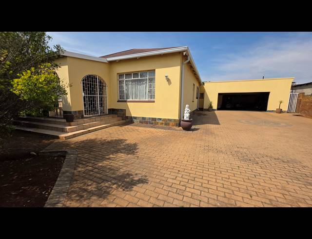 3 BEDROOM HOUSE FOR SALE IN BRAKPAN CENTRAL